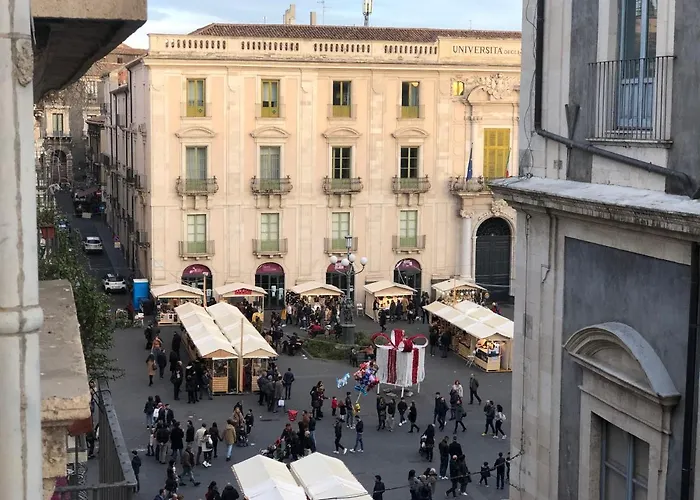 Sicily Wonderful Piazza Universita' 펜션 *